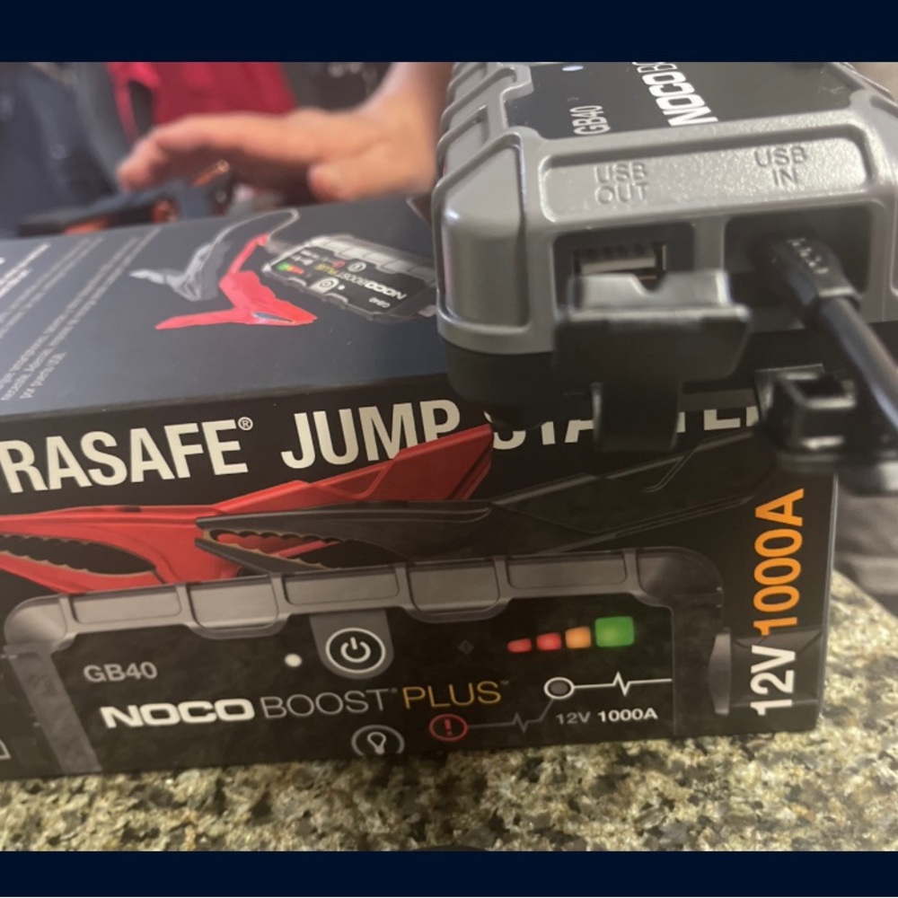Recharge boost plus 12V 1000A
New never used